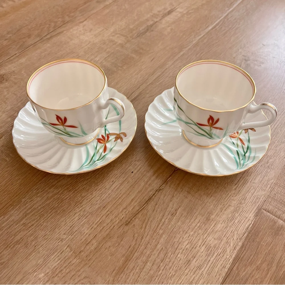 NIB Koransha Orchid Porcelain 2 Cups and‎ Saucers Fine Japanese Arita Teaware